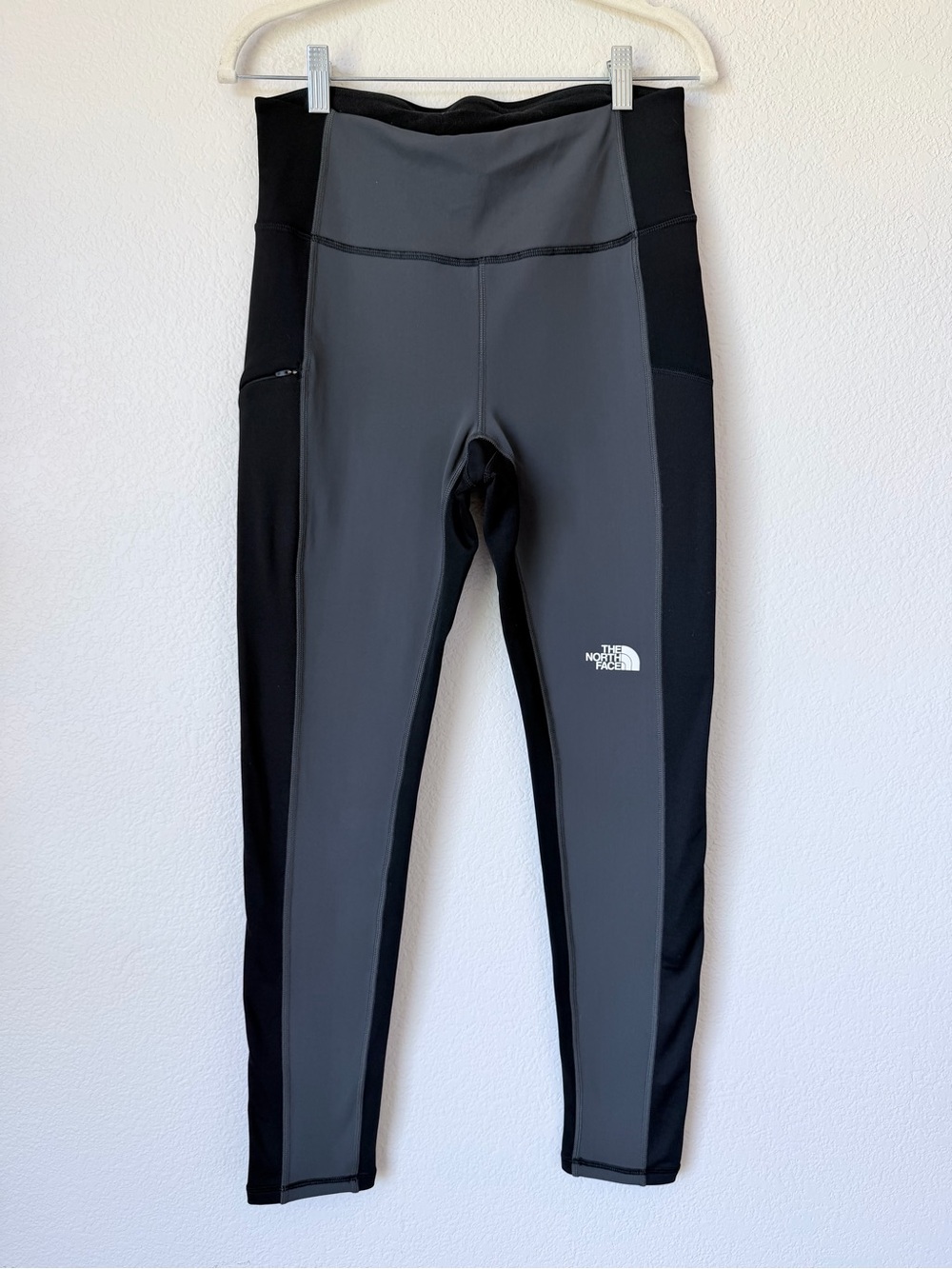 The North Face Fleece Lined High Rise Leggings Black Gray Side Pockets M